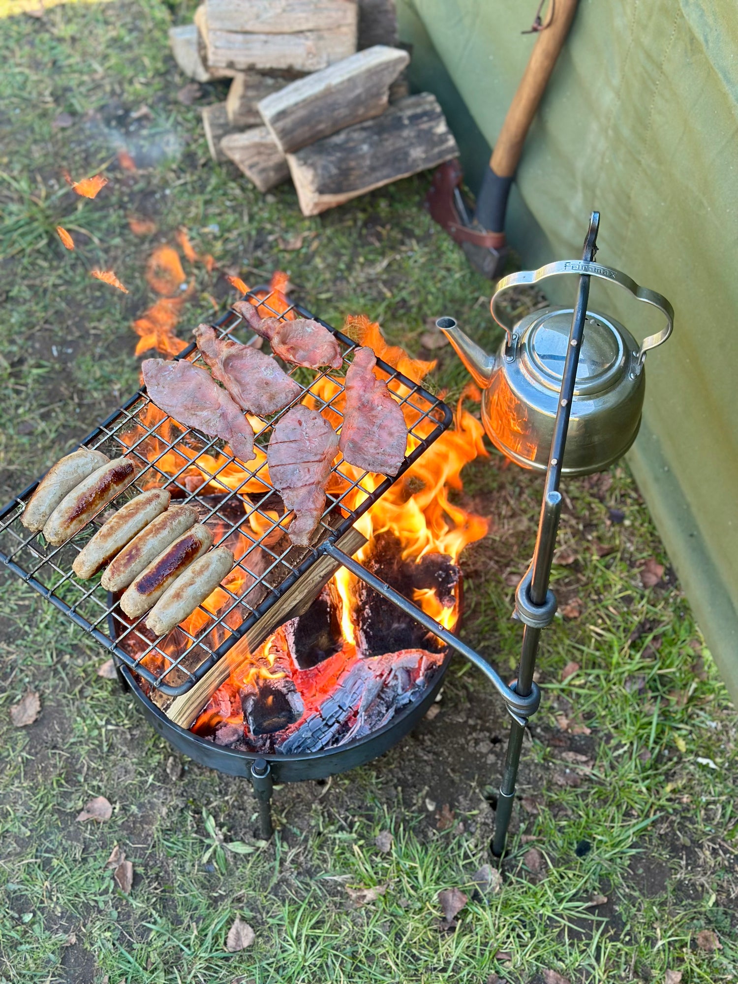 Fire anchor Cooking Swing Arm. Bushcraft and Camping Cooking Set for Hanging Billy Cans, Kettles with a Grill Arm