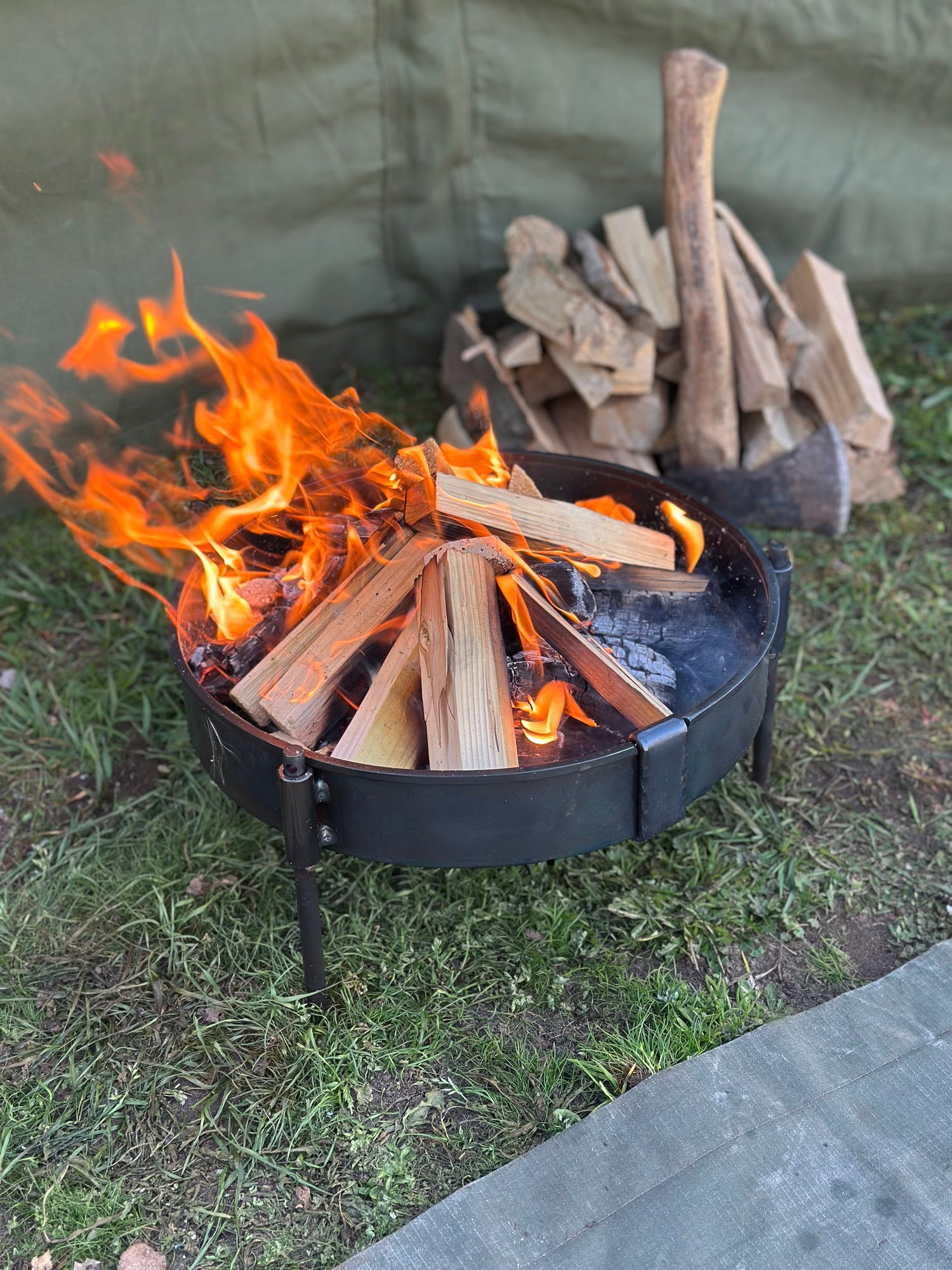 Fire Pit 35 - Portable and Easy to Store - Robust Fire Pit