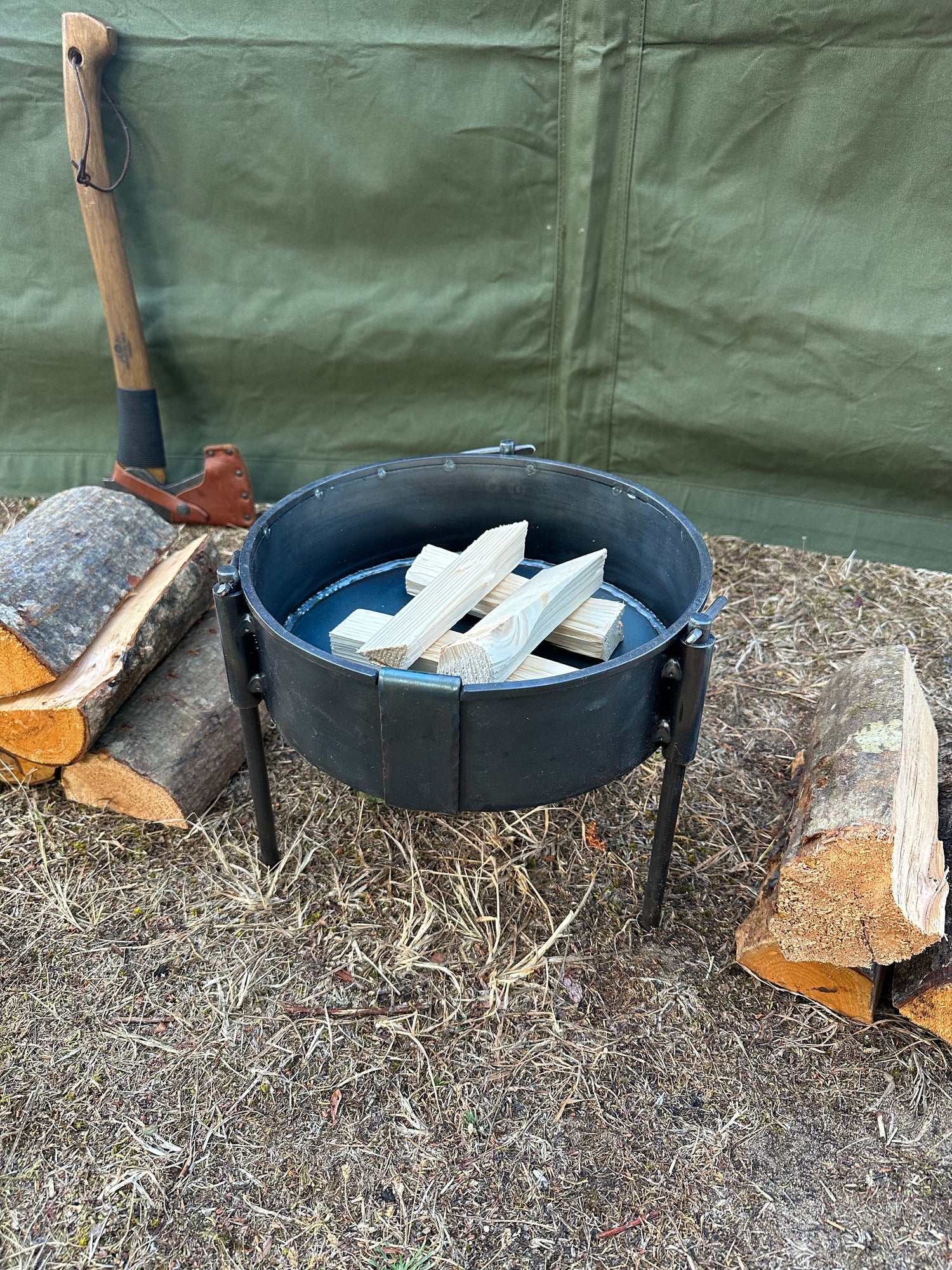 Fire Pit 27 - Portable and Easy to Store - Robust Fire Pit