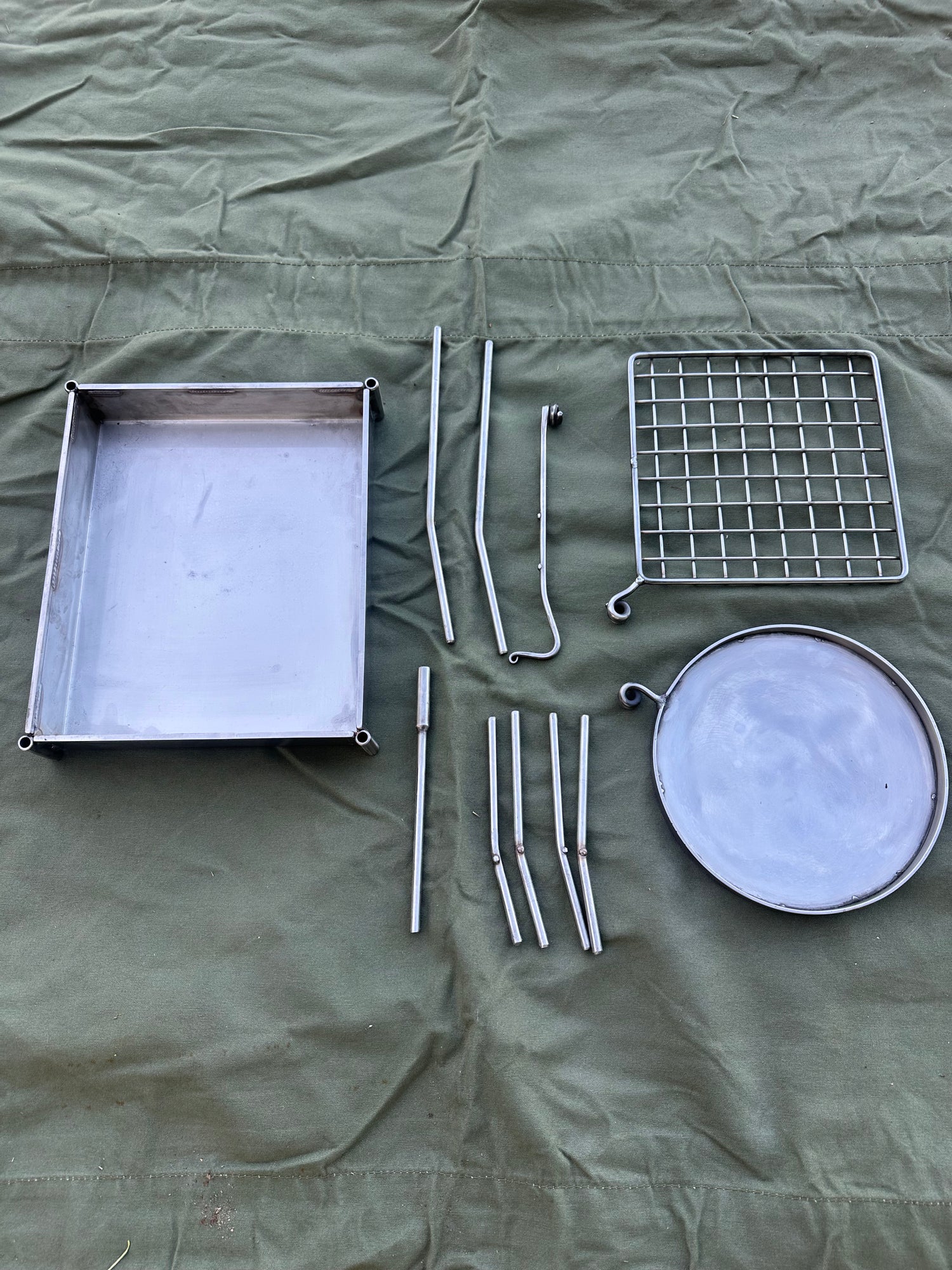 Traveler Stove lightweight Portable Fire Pit BBQ