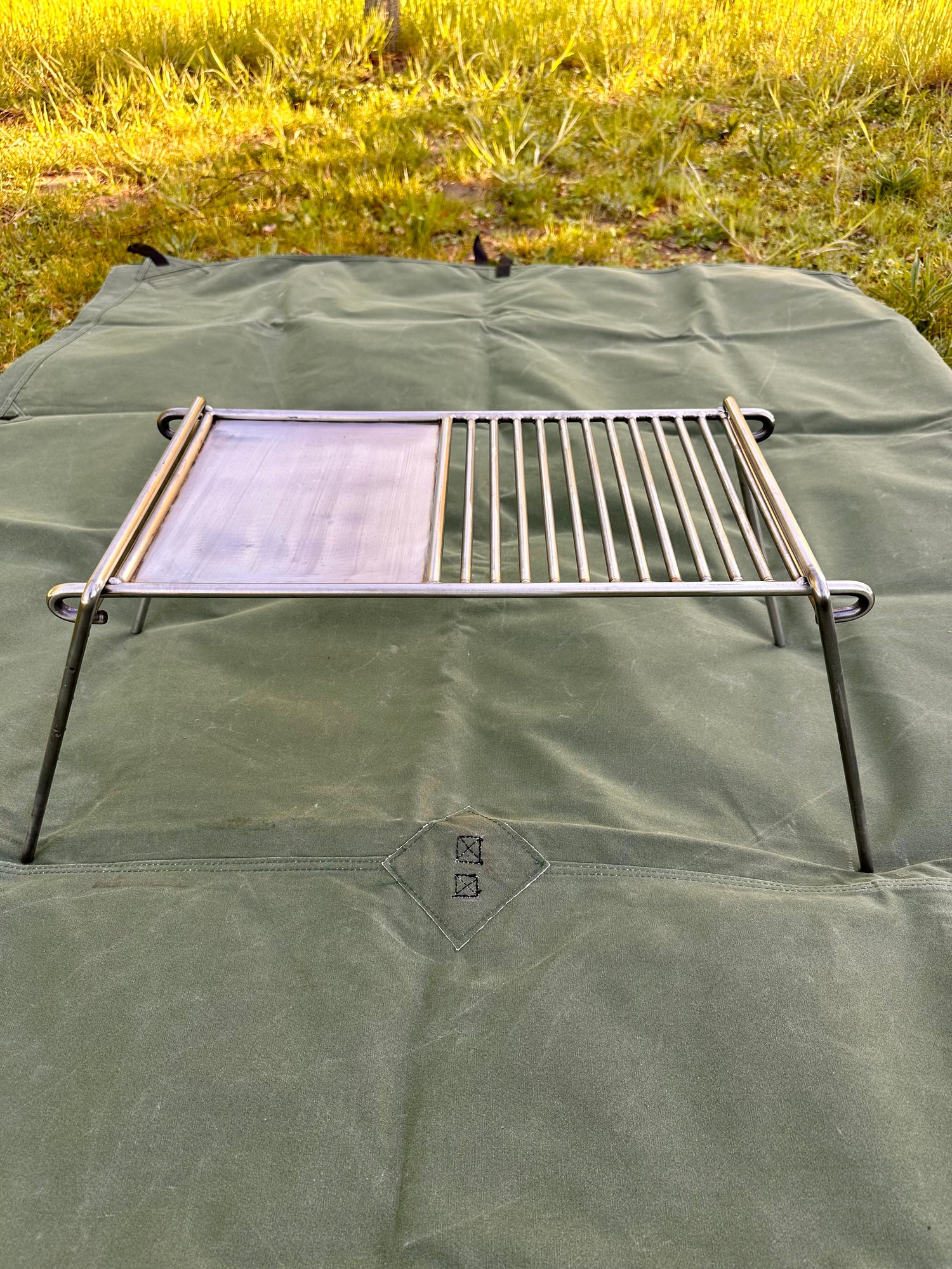 Stainless Steel Medium Split Camp Grill - Bushcraft Grill