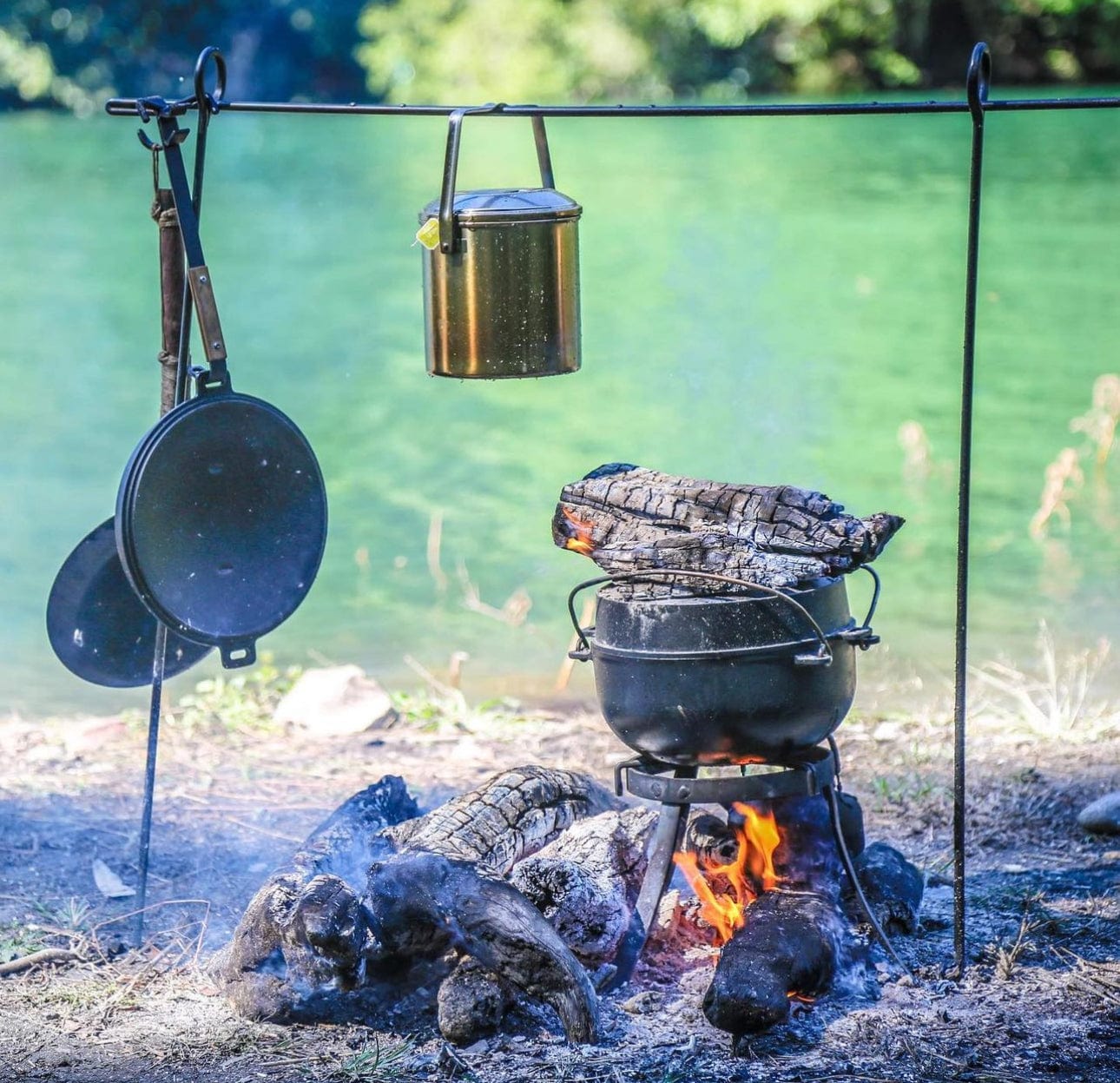 Tripods and Hangings BBQ Grills