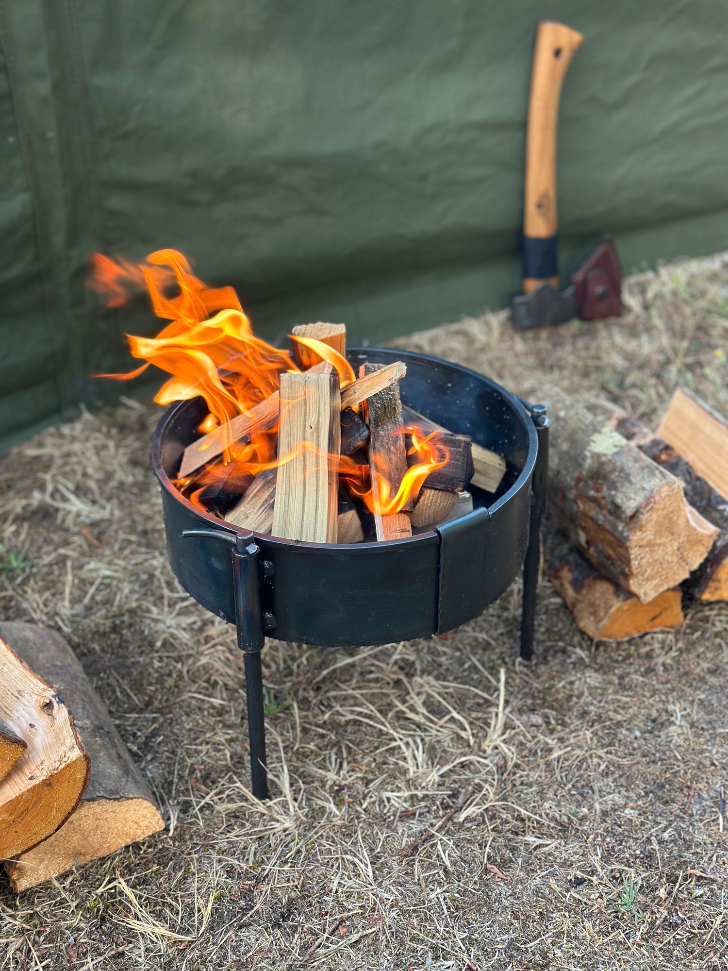 Fire Pit 27 - Portable and Easy to Store - Robust Fire Pit