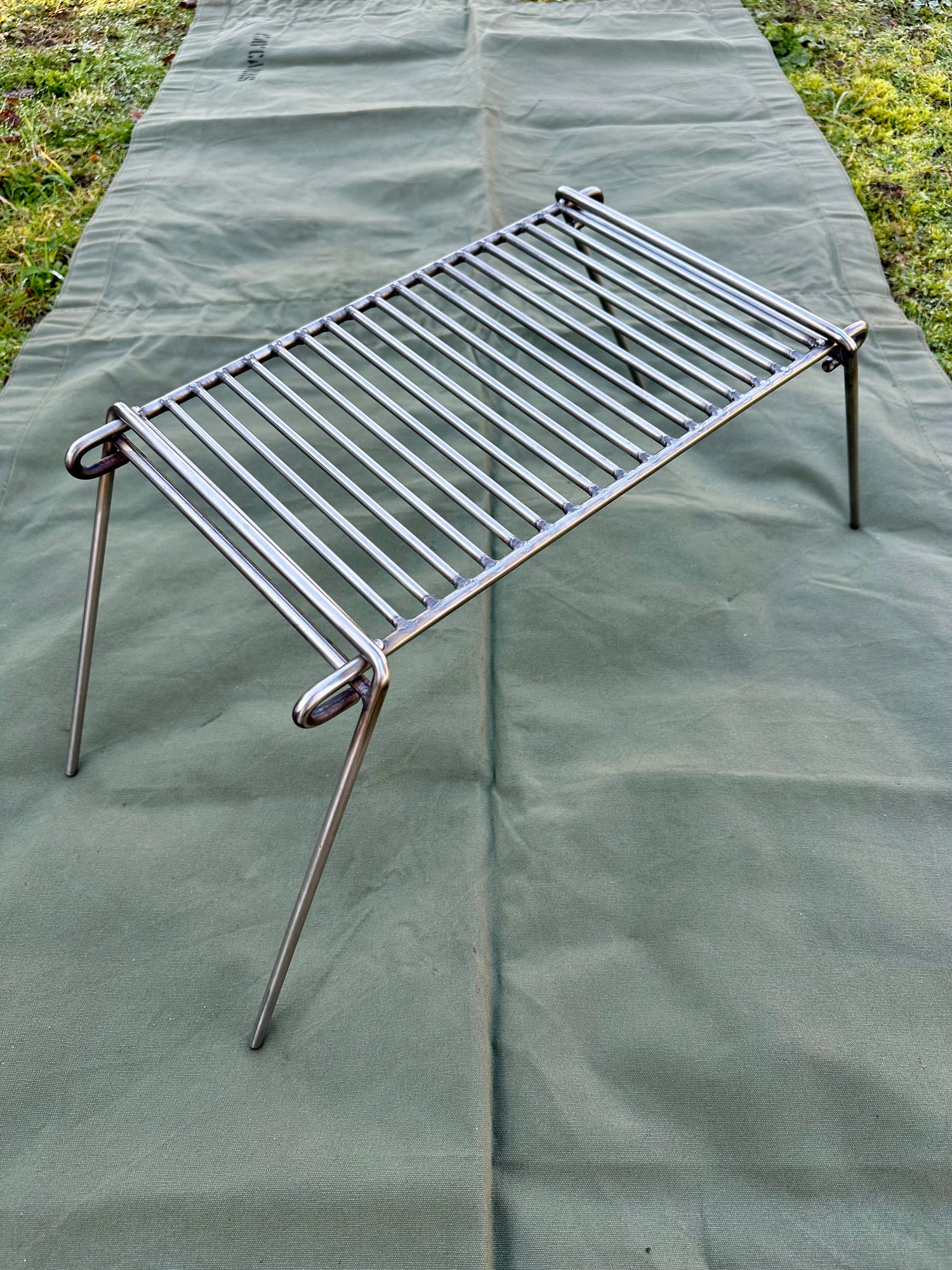 Stainless Steel BBQ Grill - Compact and Robust - Ideal for Camping - Overland - Bushcraft 